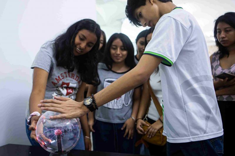 Sembrando vocaciones científicas desde la secundaria