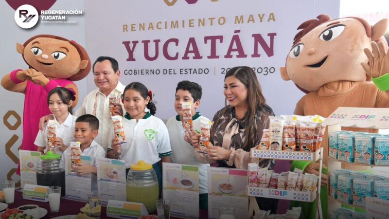 Entrega de paquetes de uniformes y útiles